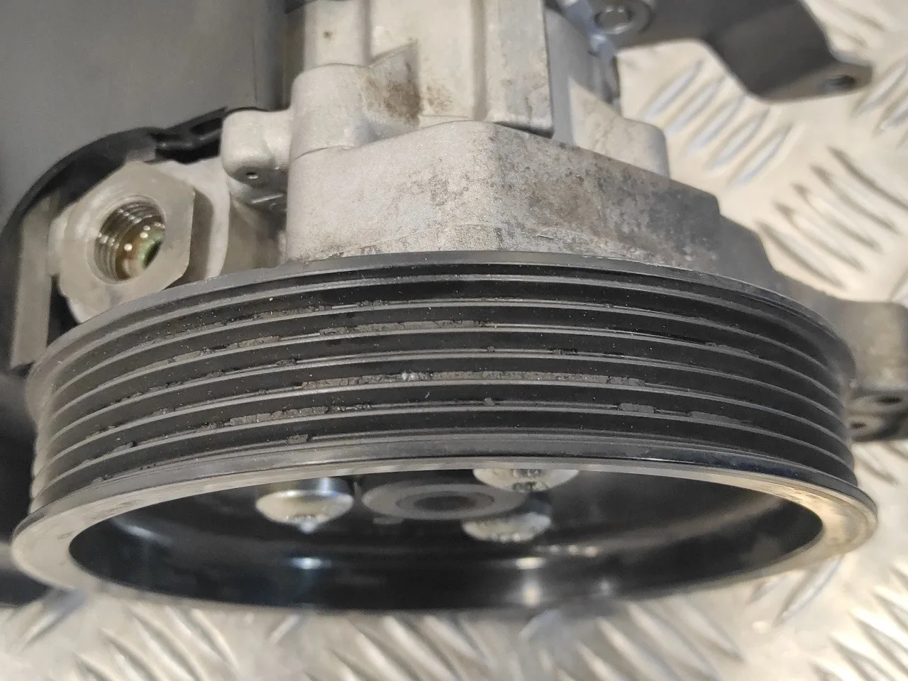 Bomba Direccion para Bmw X3 (E83)