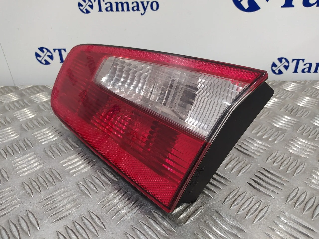 Piloto Trasero Derecho Interior para Renault Laguna Ii (Bg0)