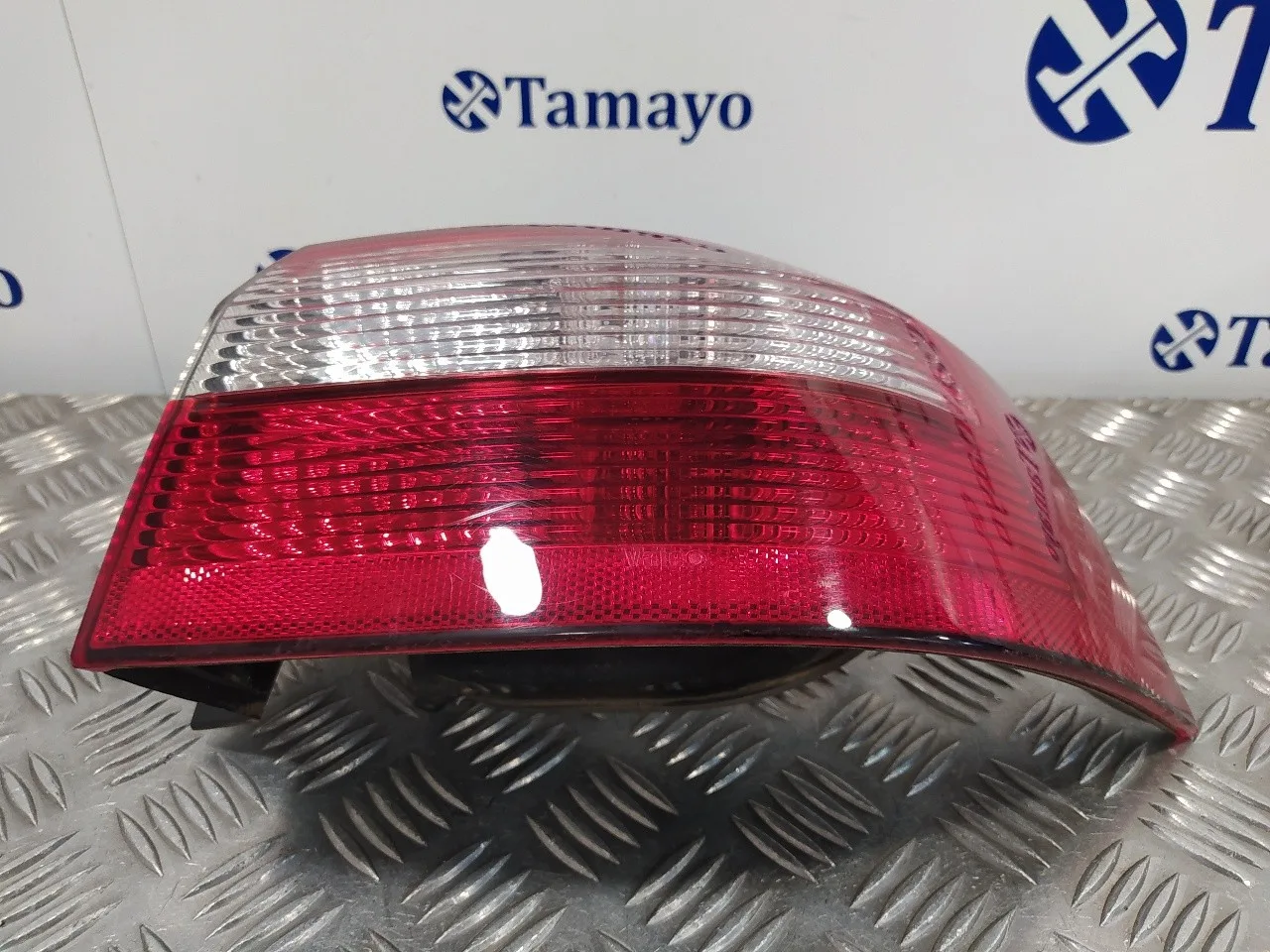 Piloto Trasero Derecho para Renault Laguna Ii (Bg0)