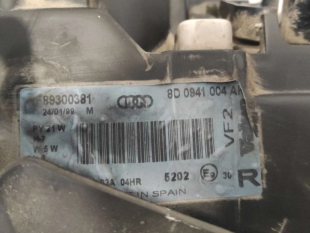 Faro Derecho para Audi A4 Berlina (B5)