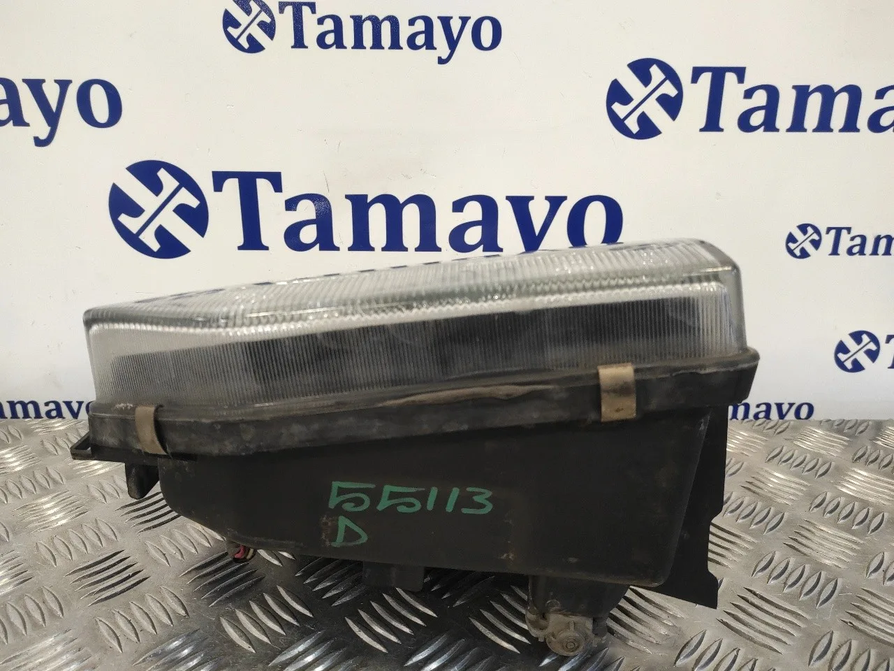 Faro Derecho para Mitsubishi Montero (V20/V40)