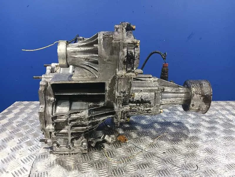 Caja Transfer para Mitsubishi Montero (V20/V40)