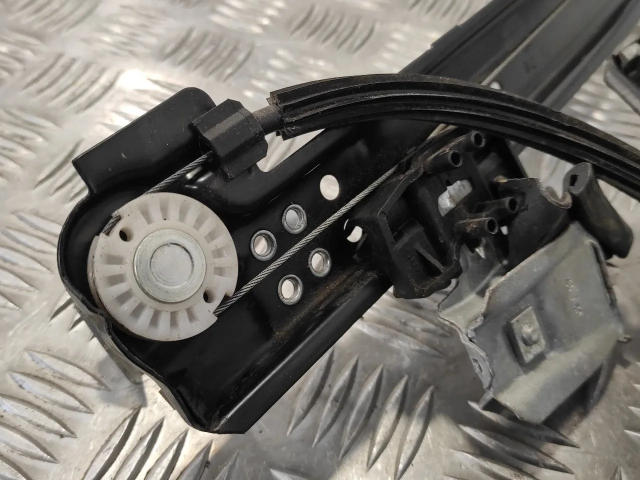 Elevalunas Delantero Izquierdo para Seat Ibiza (6P1)