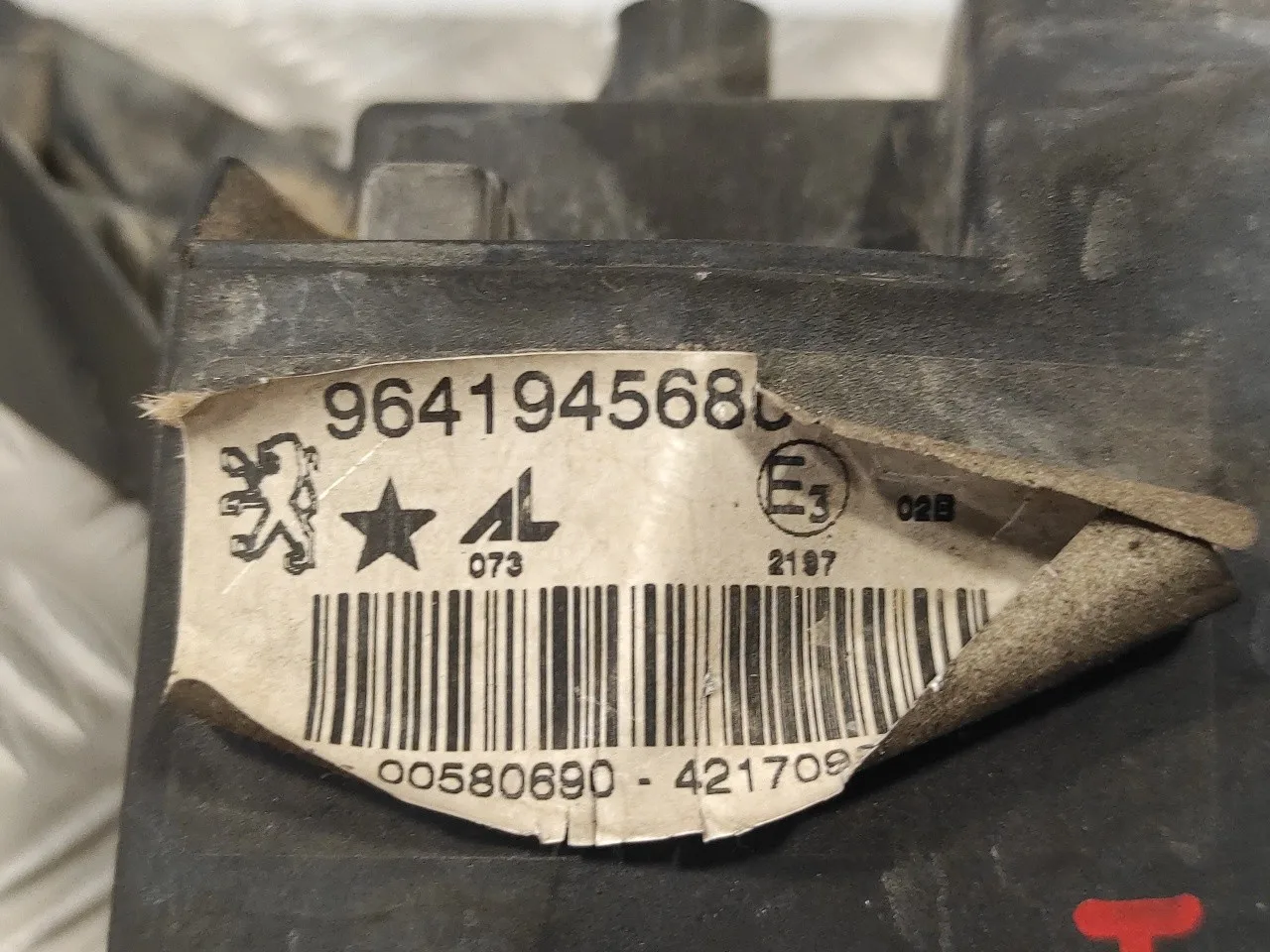 Faro Antiniebla Izquierdo para Peugeot 407 Sw