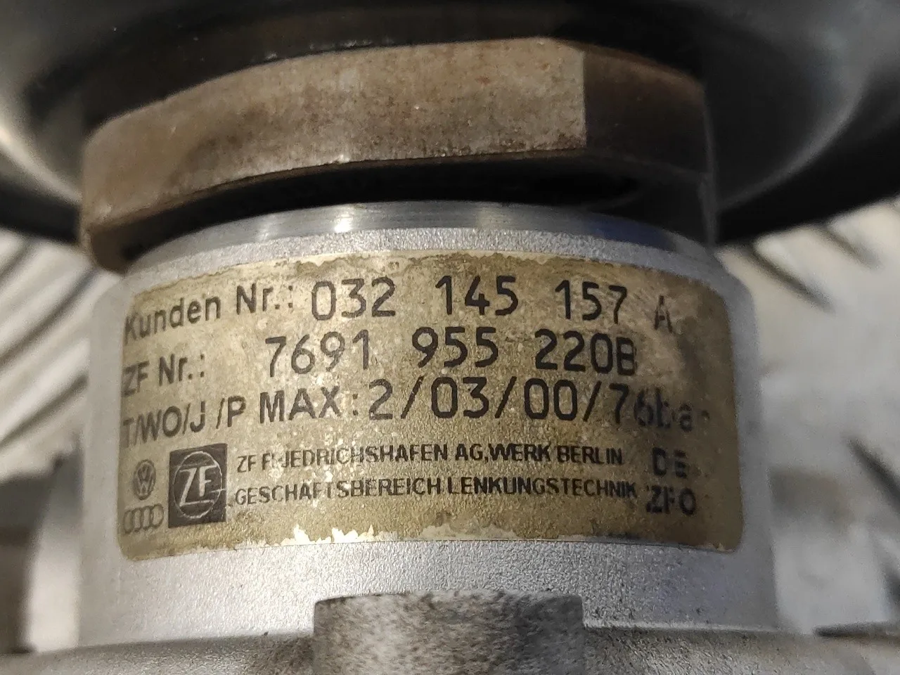 Bomba Direccion para Seat Arosa (6H1)