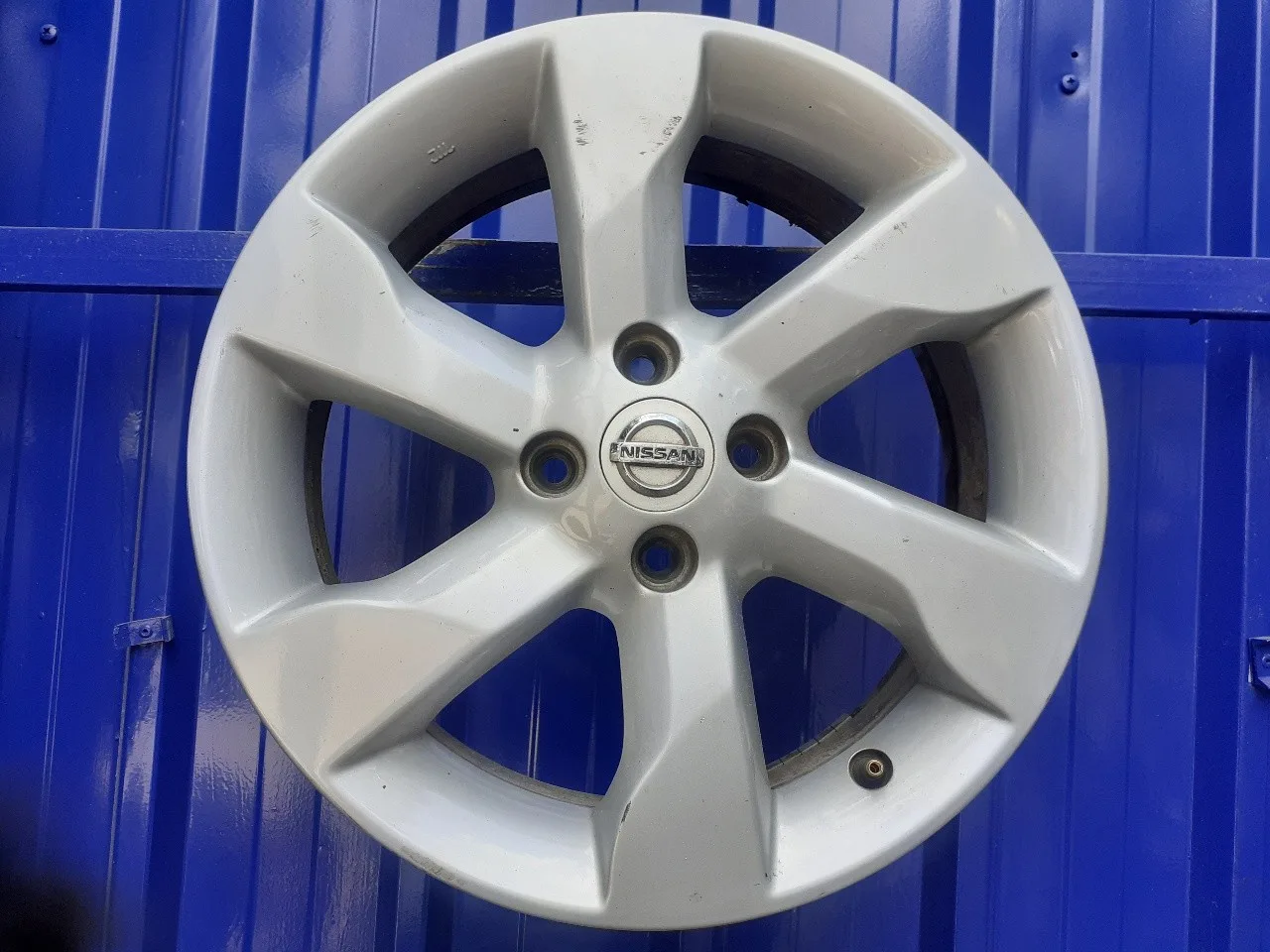 Llanta para Nissan Note (E11E)
