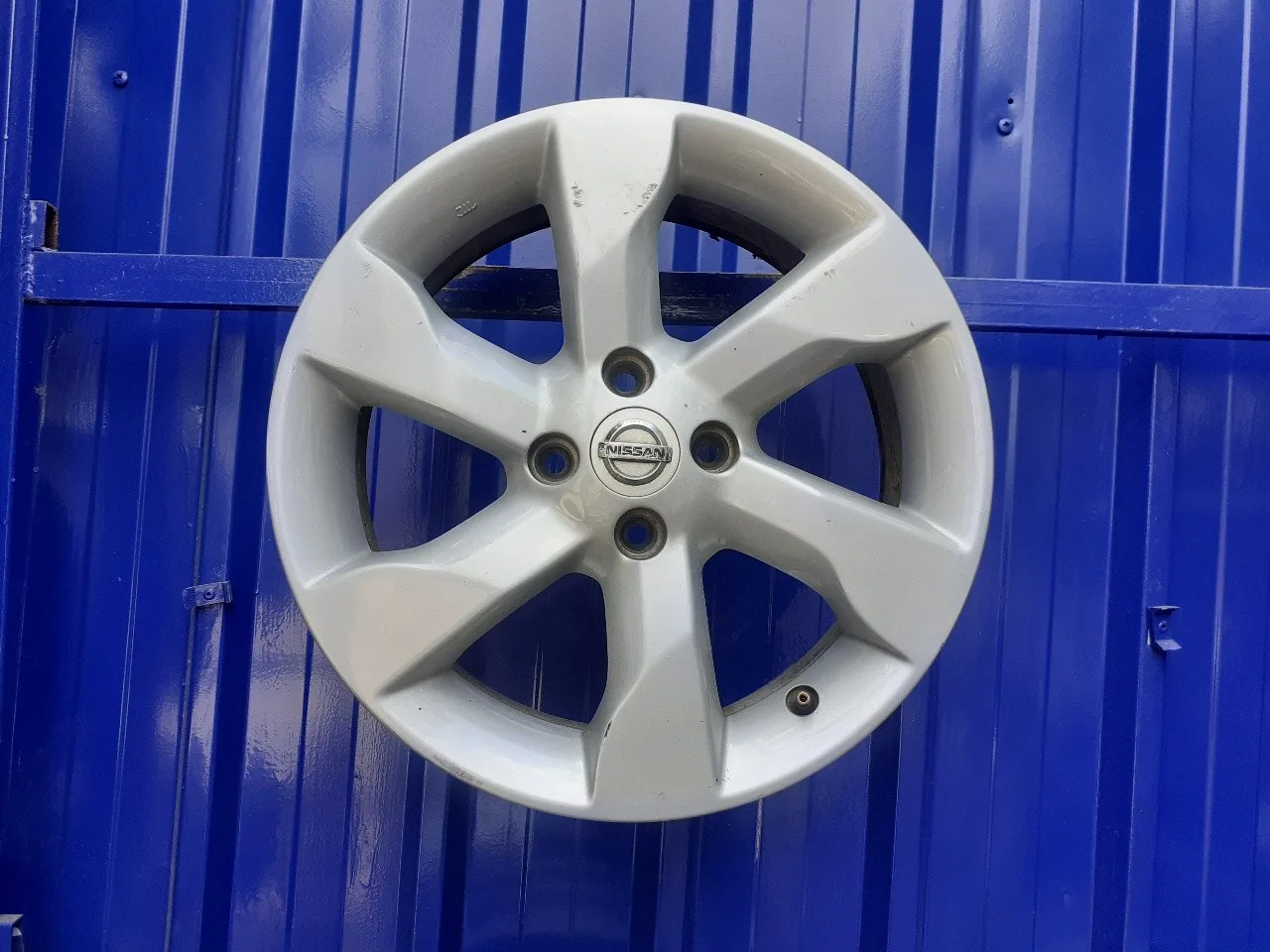 Llanta para Nissan Note (E11E)