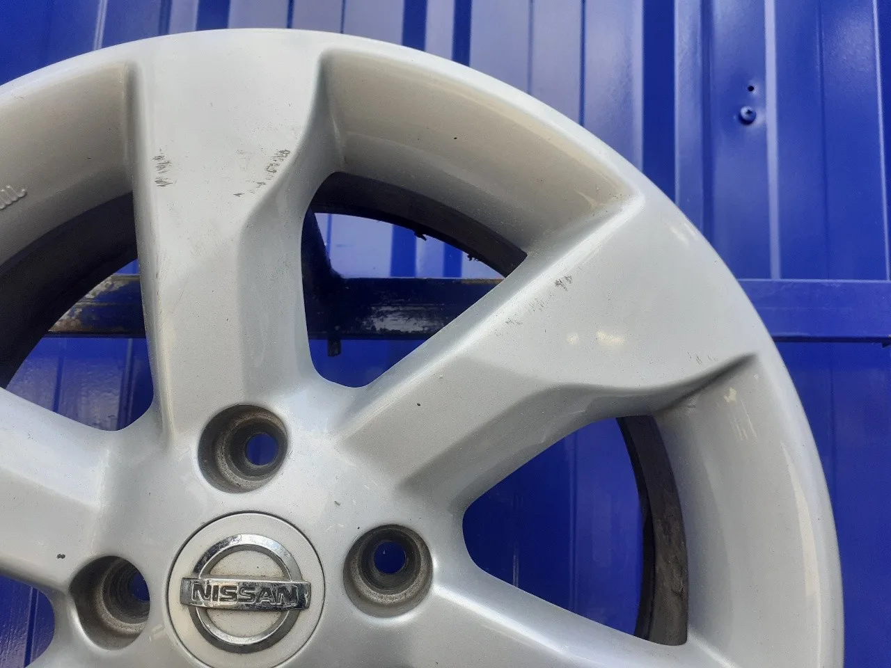Llanta para Nissan Note (E11E)