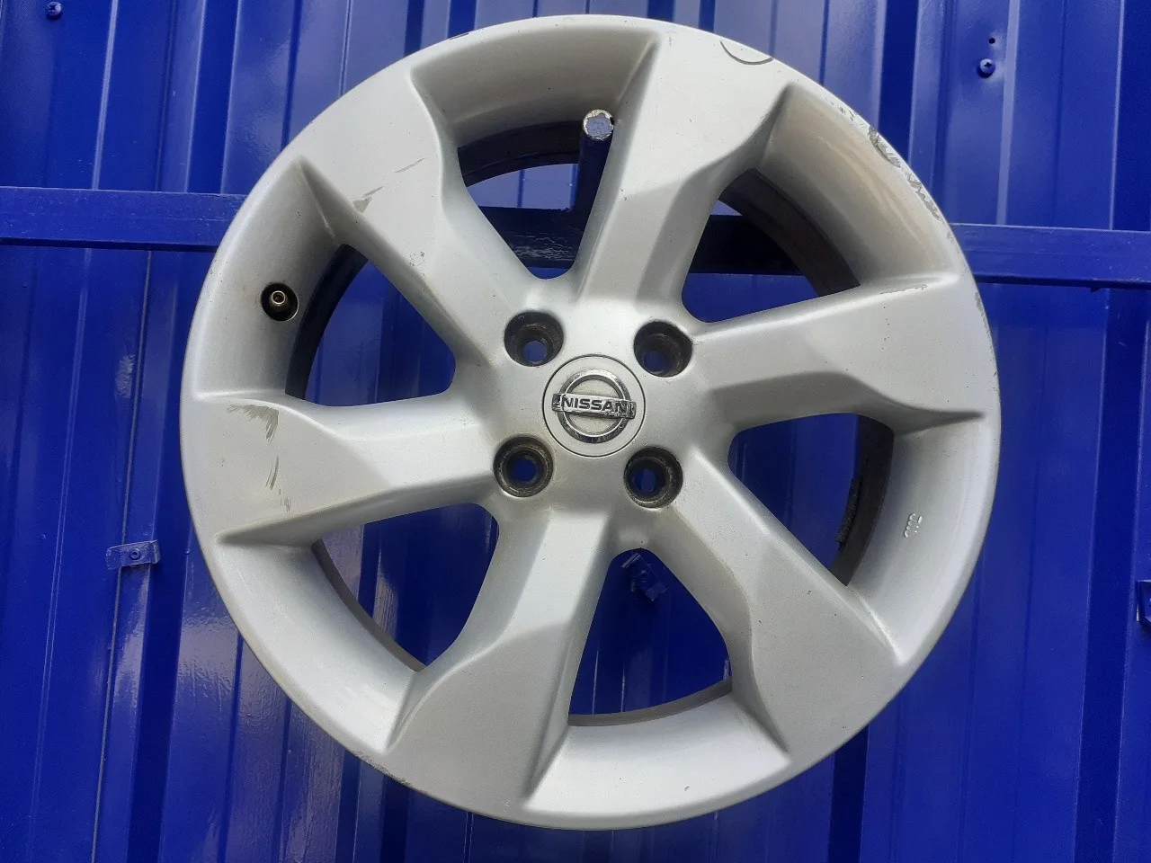 Llanta para Nissan Note (E11E)