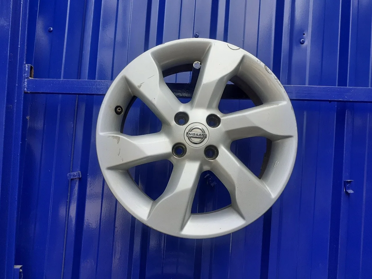 Llanta para Nissan Note (E11E)
