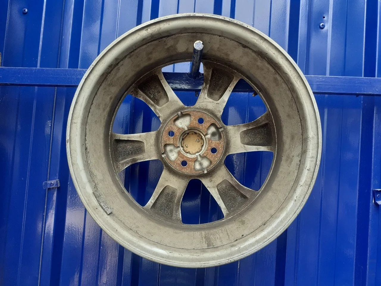 Llanta para Nissan Note (E11E)
