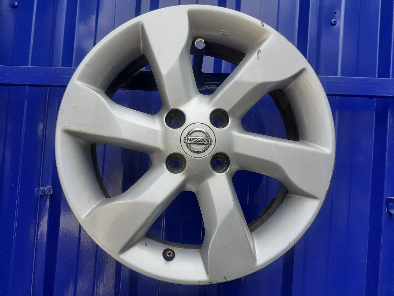 Llanta para Nissan Note (E11E)