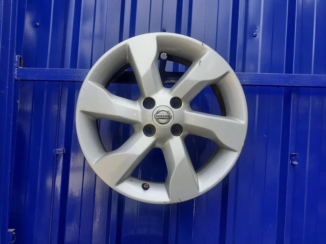 Llanta para Nissan Note (E11E)