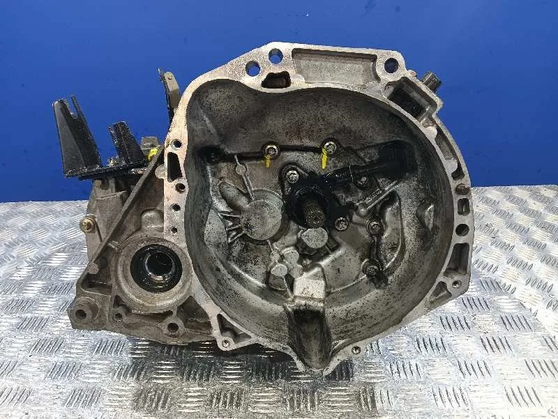 Caja Cambios para Nissan Micra (K12E)
