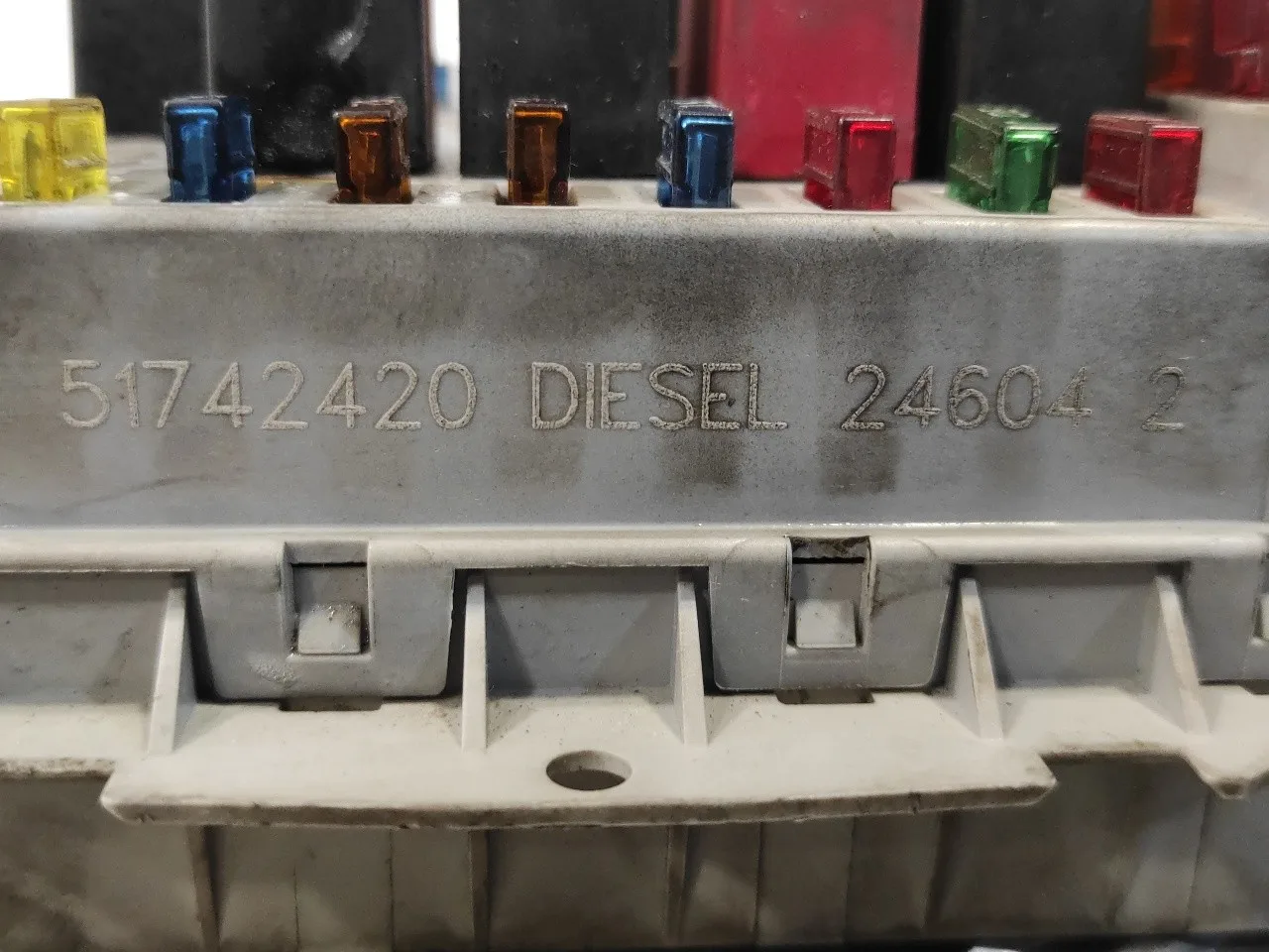 Caja Reles / Fusibles para Alfa Romeo Gt (125)