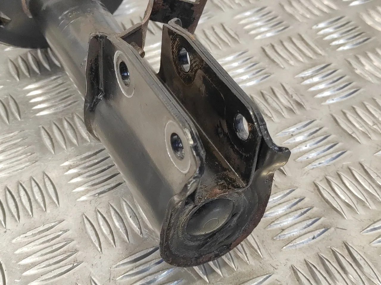 Amortiguador Delantero Izquierdo para Dacia Sandero