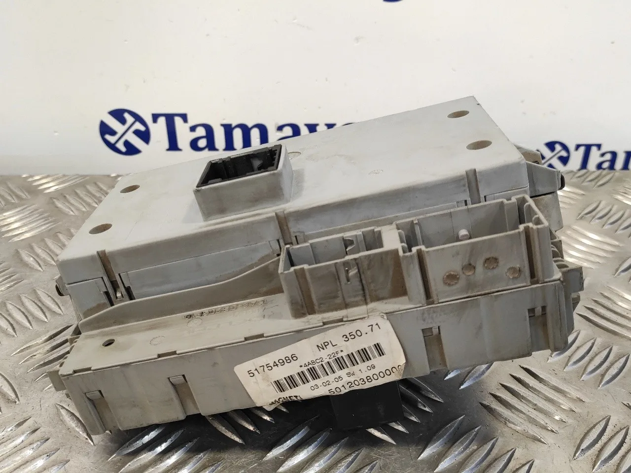 Caja Reles / Fusibles para Fiat Idea (135)