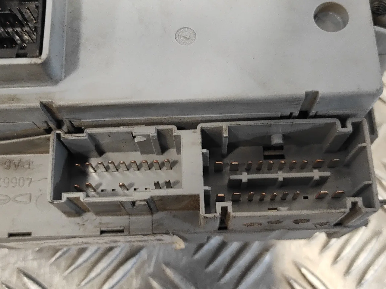 Caja Reles / Fusibles para Fiat Idea (135)