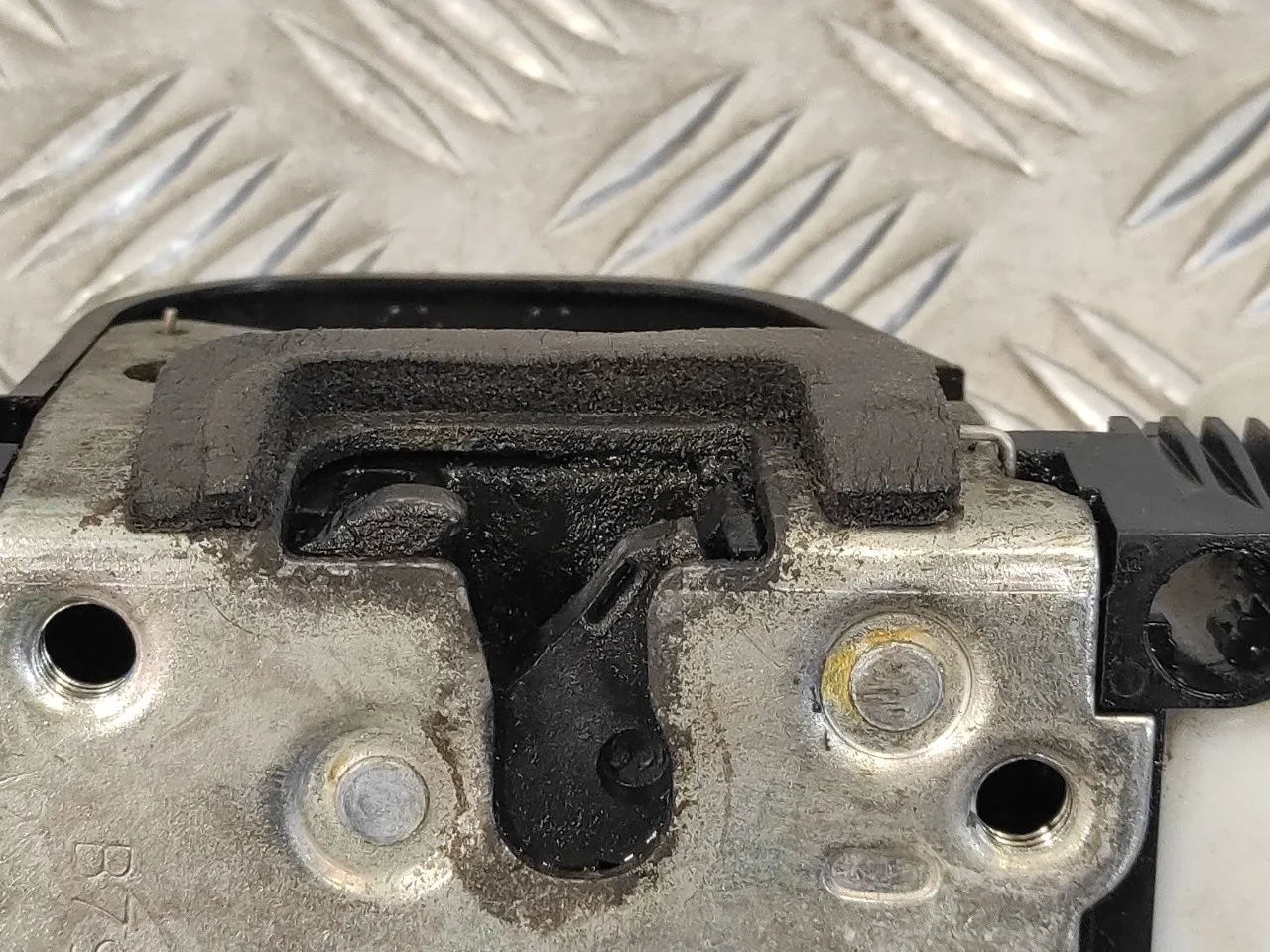 Cerradura Puerta Delantera Izquierda para Alfa Romeo Gt (125)