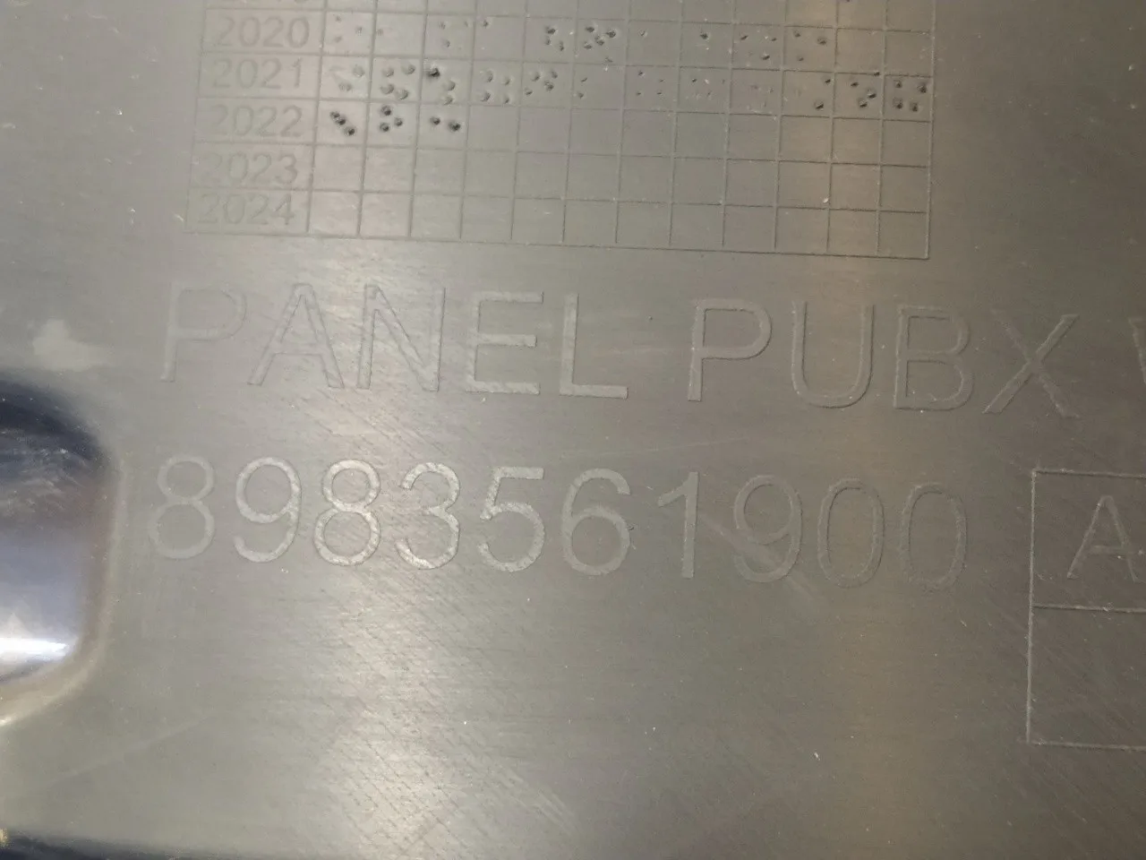 Plastico Paso Rueda Trasero Derecho para Isuzu D-Max