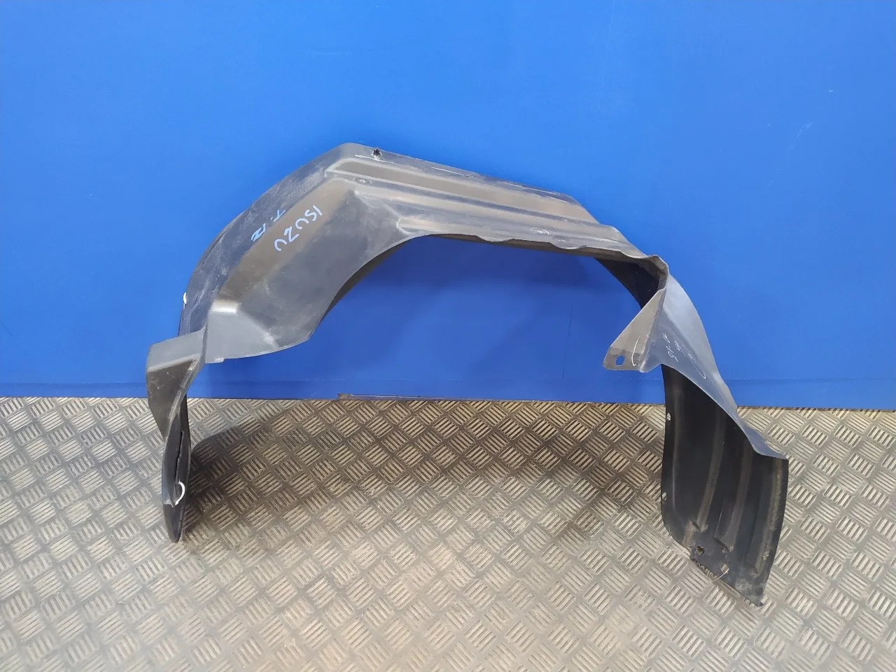 Plastico Paso Rueda Trasero Izquierdo para Isuzu D-Max