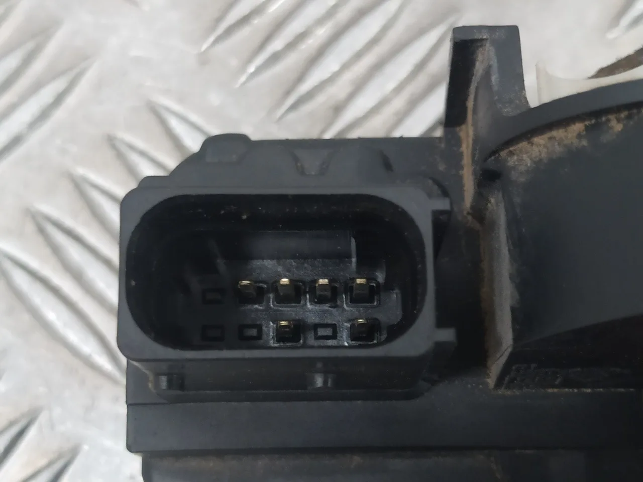 Cerradura Puerta Trasera Derecha para Opel Astra J Lim.