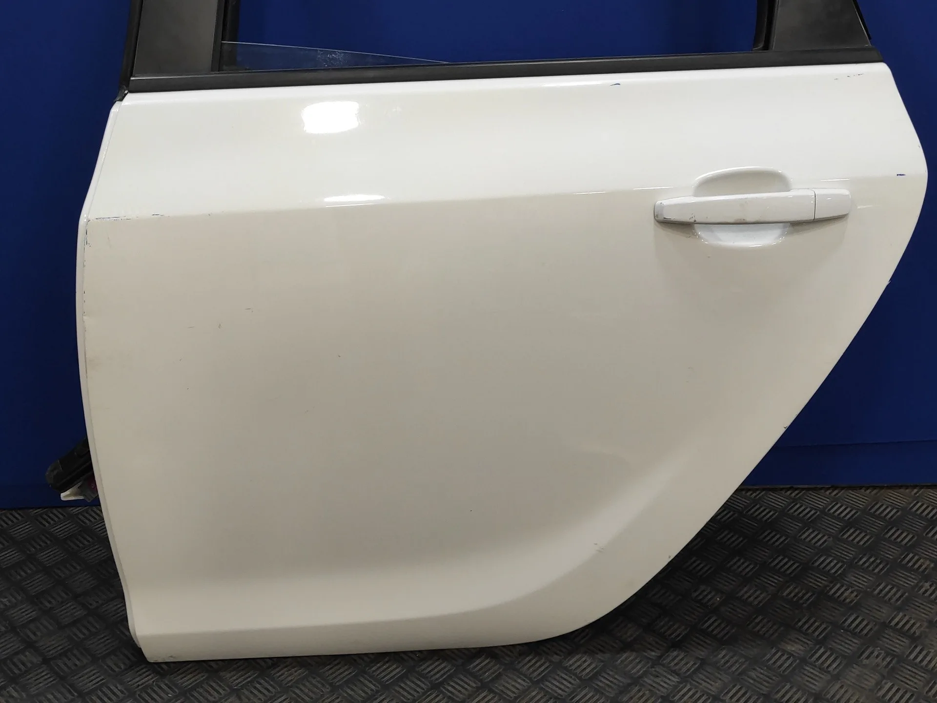 Puerta Trasera Izquierda para Opel Astra J Lim.