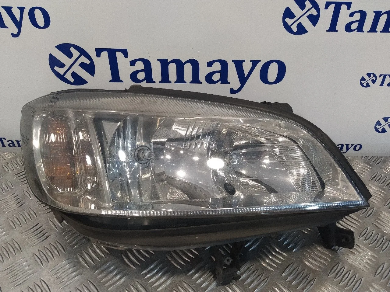 Faro Derecho para Opel Zafira A