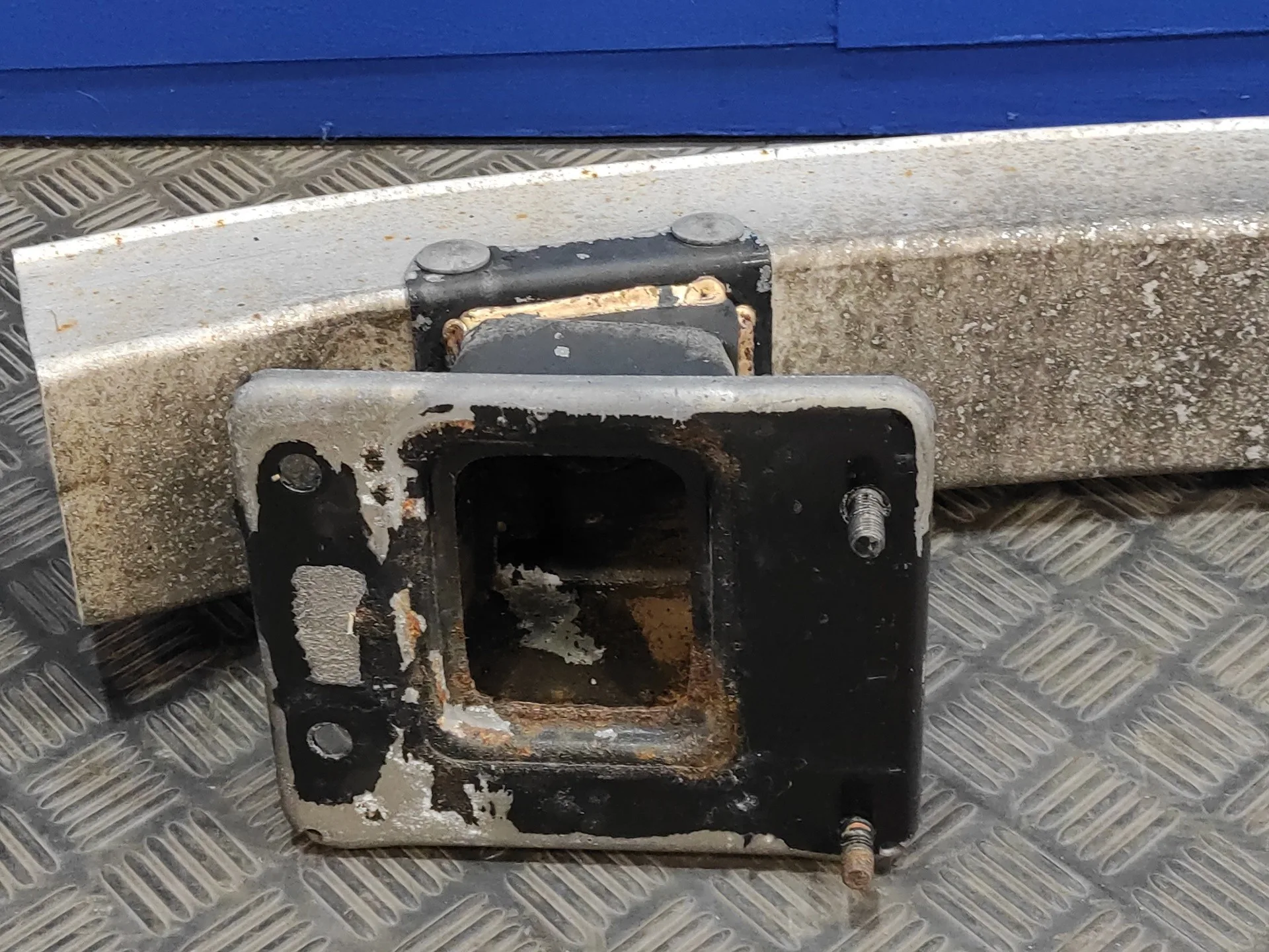 Refuerzo Paragolpes Trasero para Mercedes-Benz Clase R (W251)