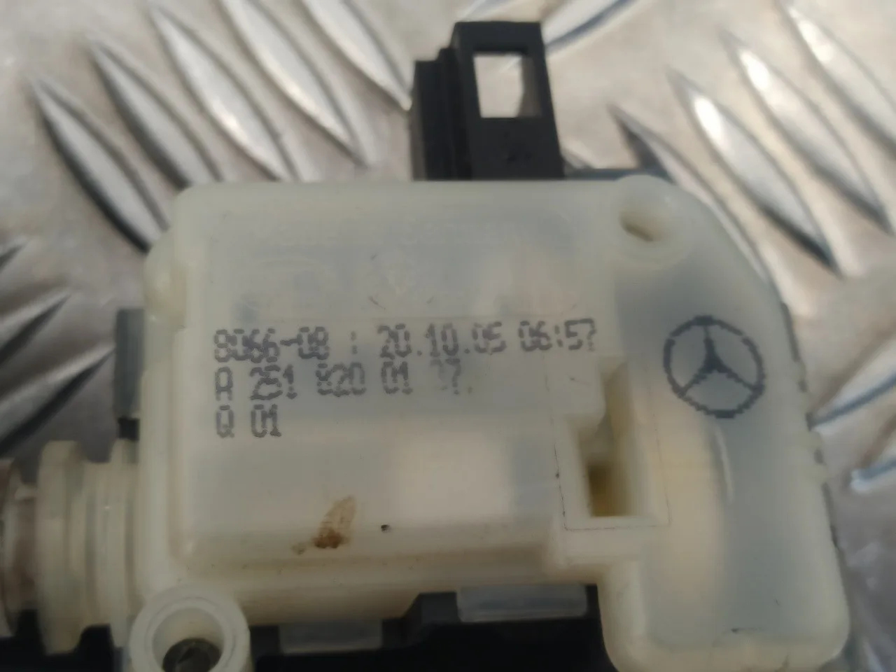 Tapa Exterior Combustible para Mercedes-Benz Clase R (W251)