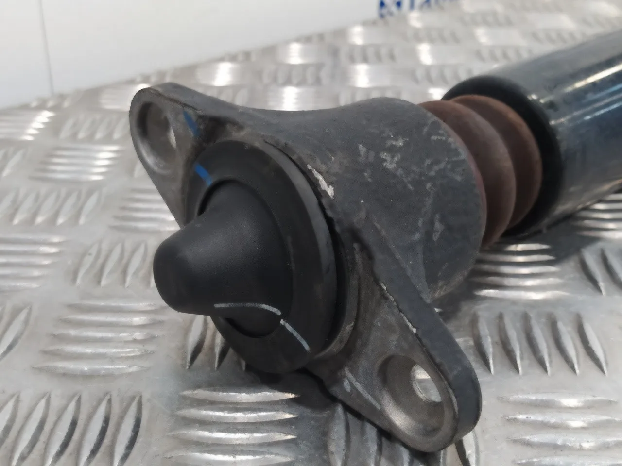 Amortiguador Trasero Izquierdo para Hyundai I30 (Gd)
