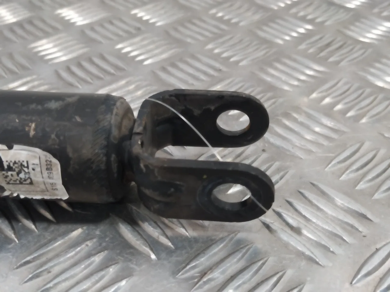 Amortiguador Trasero Izquierdo para Hyundai I30 (Gd)