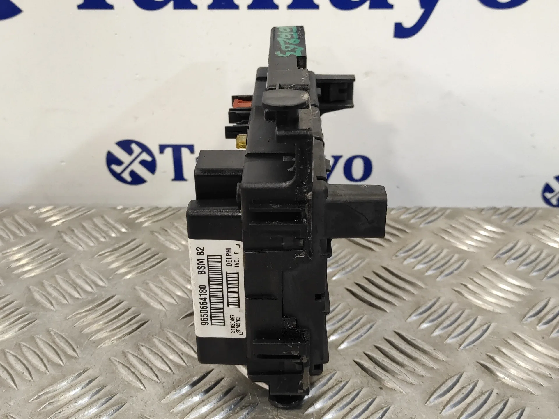 Caja Reles / Fusibles para Peugeot 206 Berlina