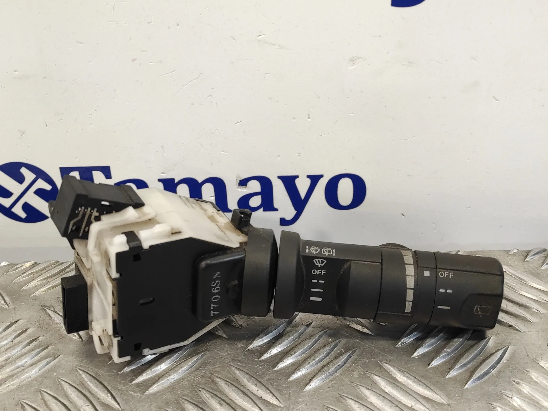 Mando Limpia para Nissan Pathfinder (R51)