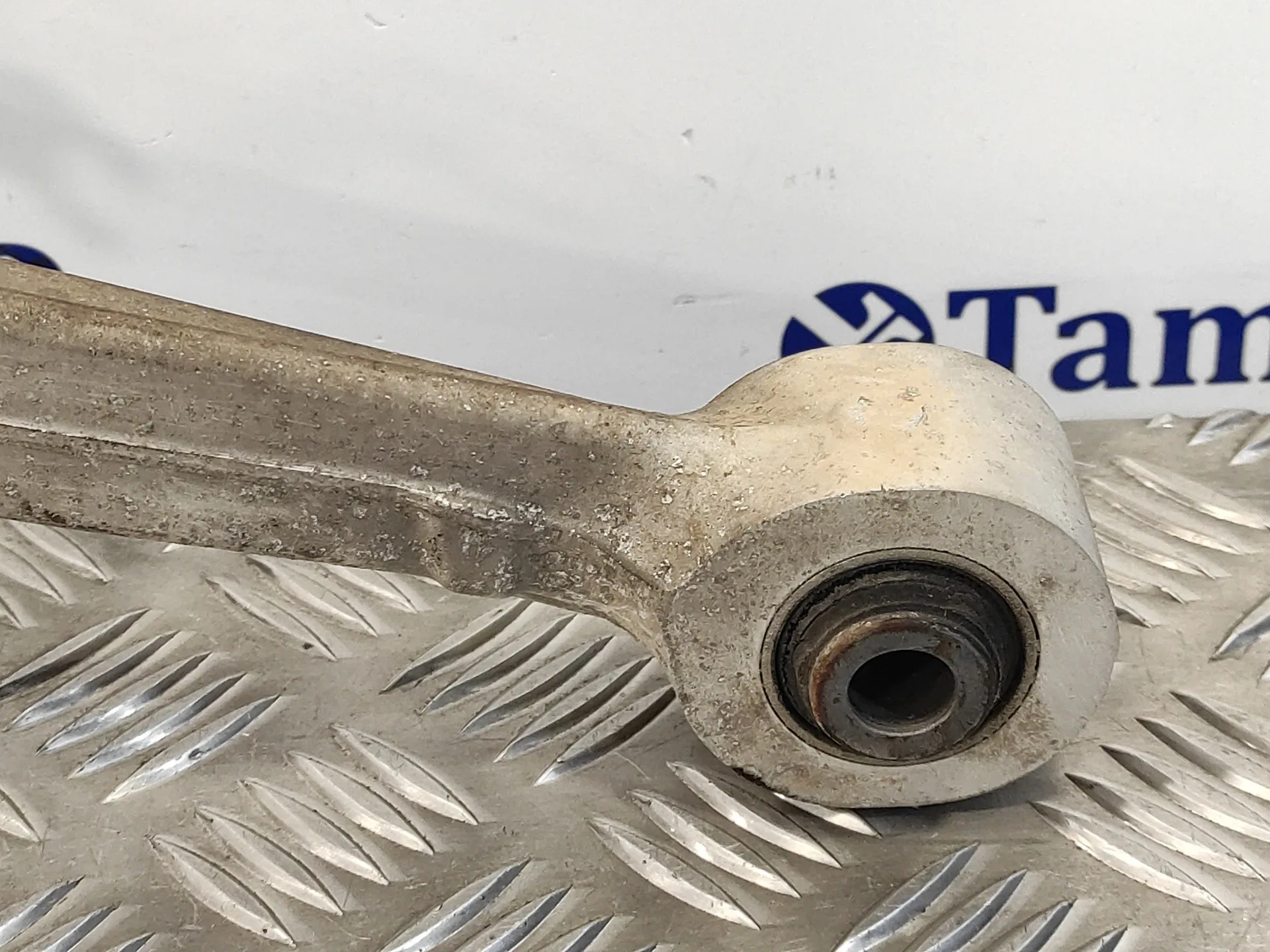 Brazo Suspension Inferior Trasero Derecho para Nissan Qashqai (J10)