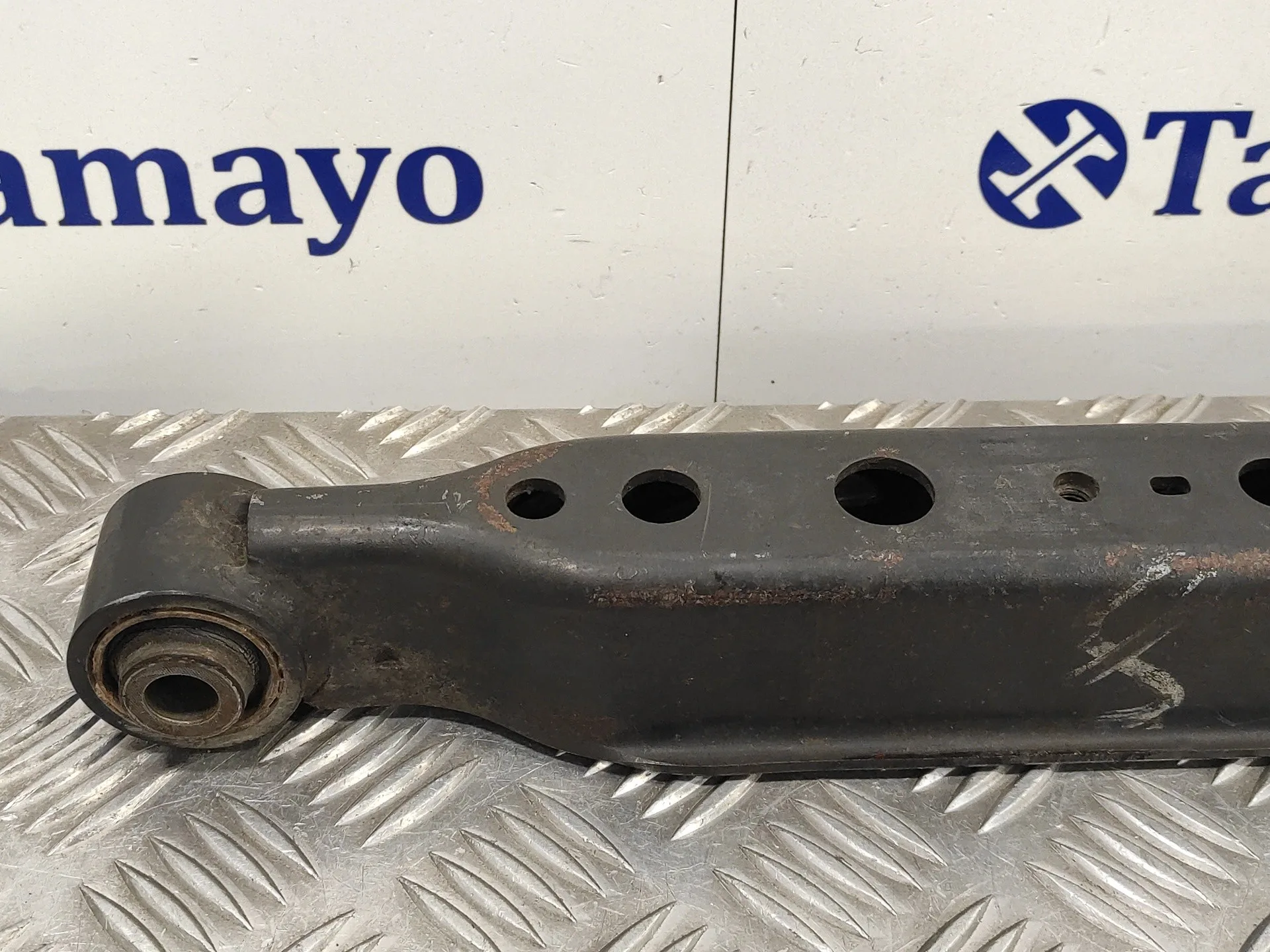 Brazo Suspension Inferior Trasero Derecho para Nissan Qashqai (J10)
