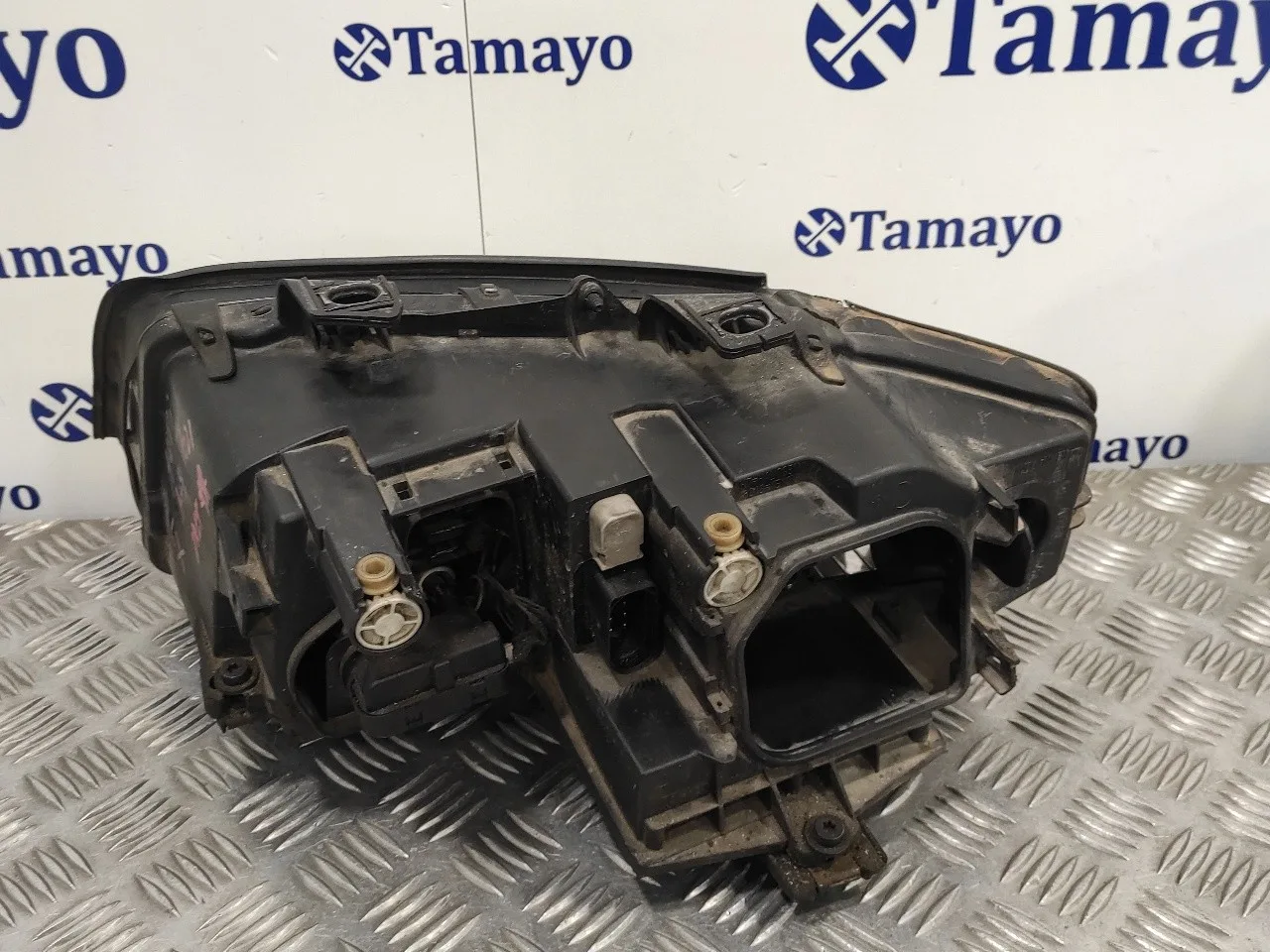Faro Derecho para Audi A4 Berlina (8E)