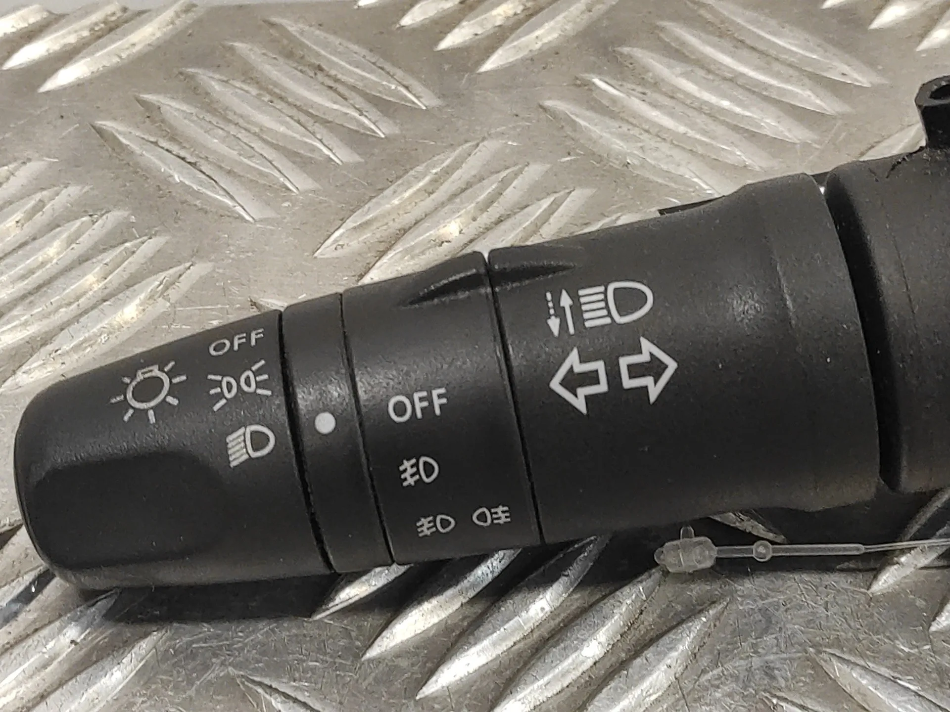 Mando Intermitentes para Nissan Almera Tino (V10M)