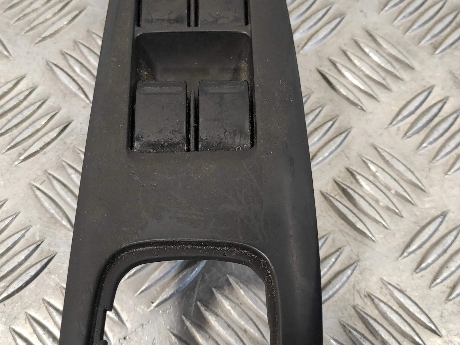 Mando Elevalunas Delantero Izquierdo para Nissan Primera Berlina (P12)