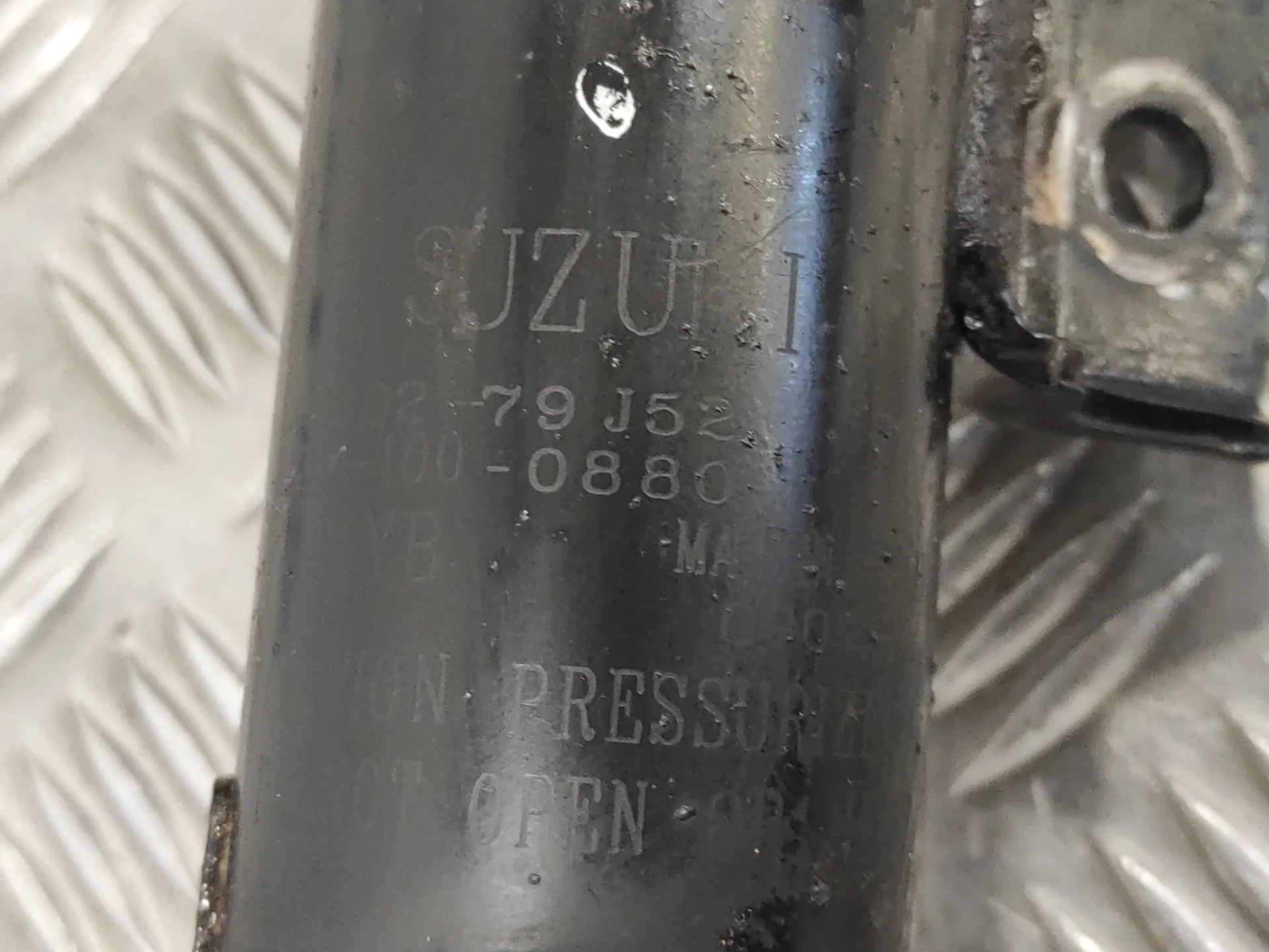 Amortiguador Delantero Izquierdo para Suzuki Sx4 Rw (Ey)
