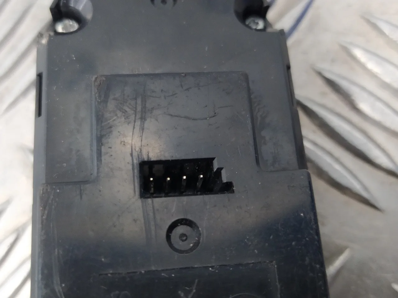 Mando Elevalunas Delantero Izquierdo para Bmw Serie 5 Touring (E61)