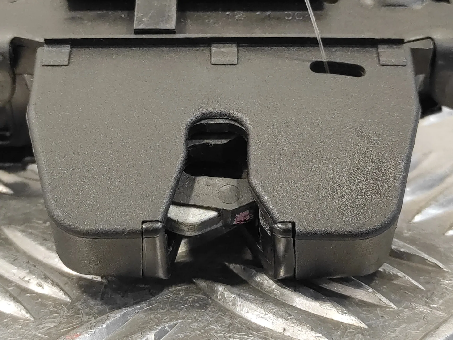 Cerradura Maletero / Porton para Peugeot 207