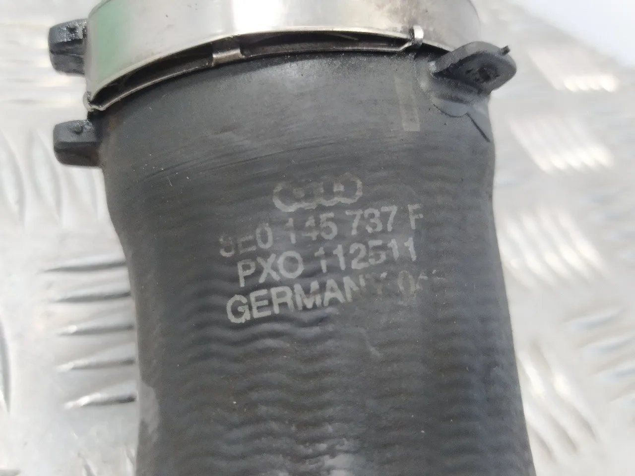 Tubo para Audi A4 Berlina (8E)