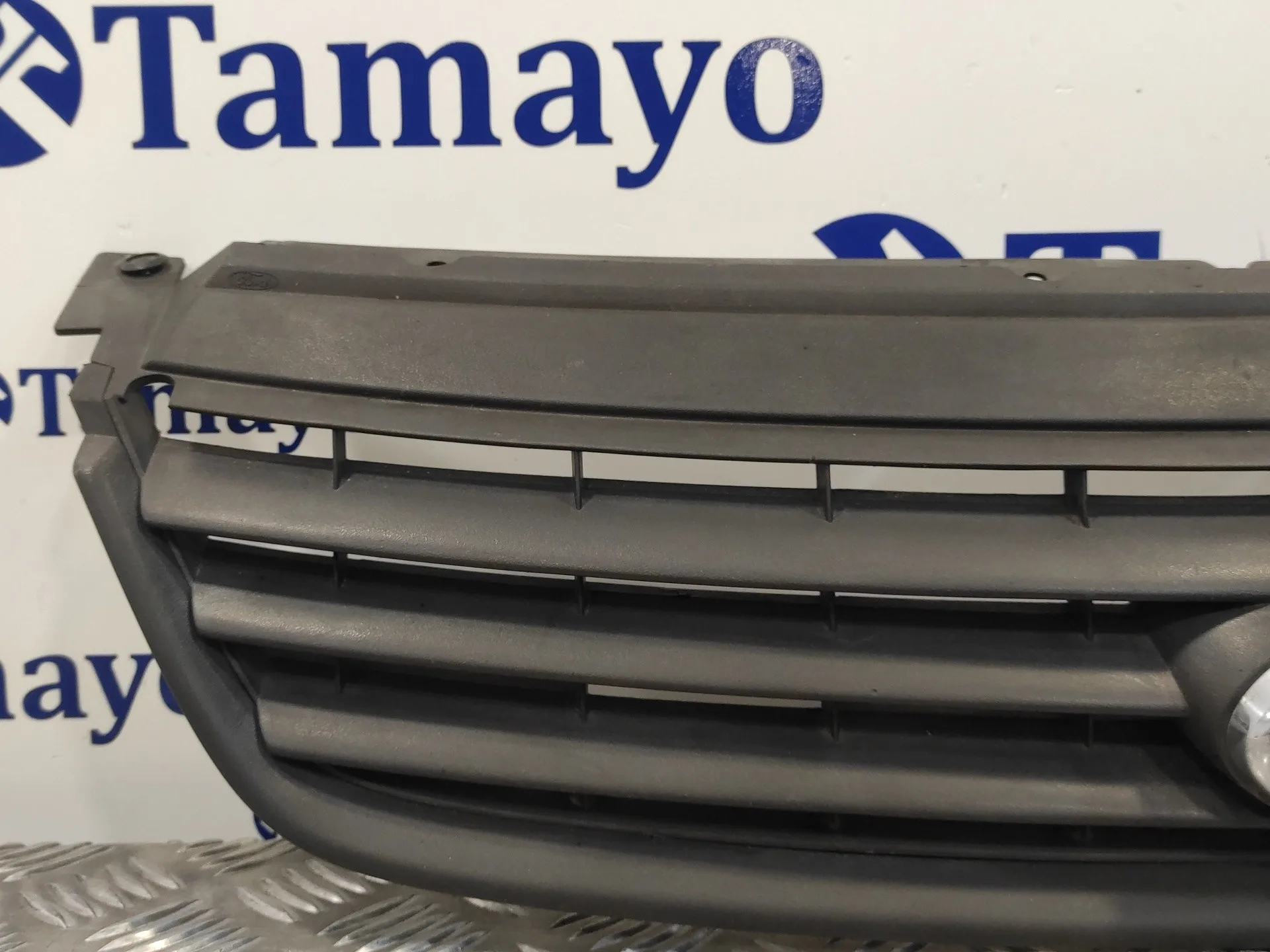 Rejilla Delantera para Ford C-Max (Cb3)