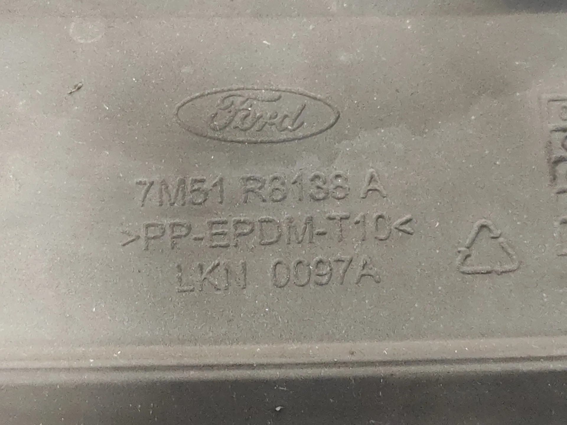 Rejilla Delantera para Ford C-Max (Cb3)