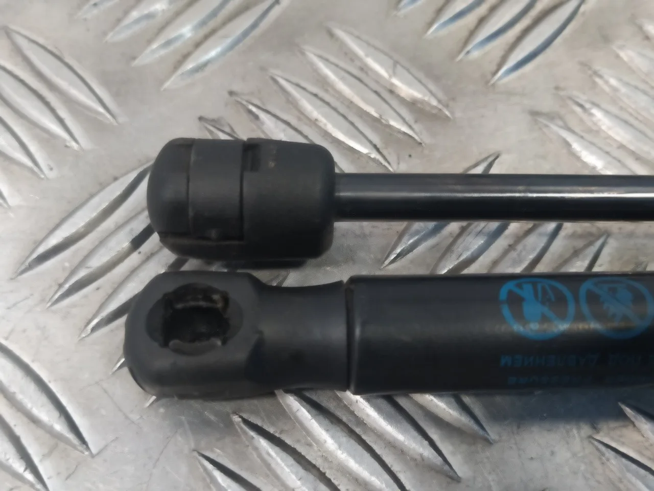 Amortiguadores Maletero / Porton para Mazda Mx-5 (04.2015>)