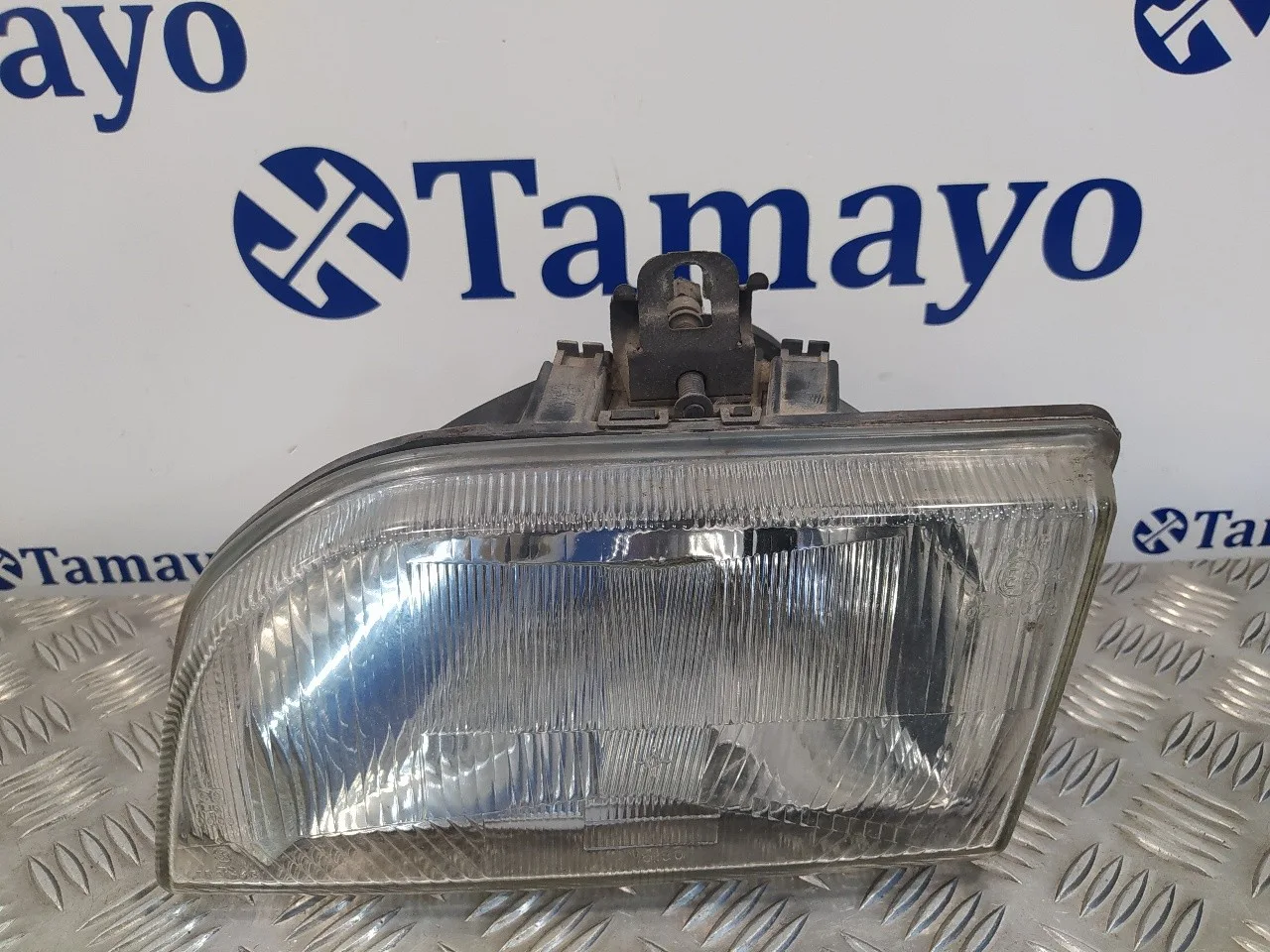Faro Izquierdo para Ford Fiesta Berl./Courier