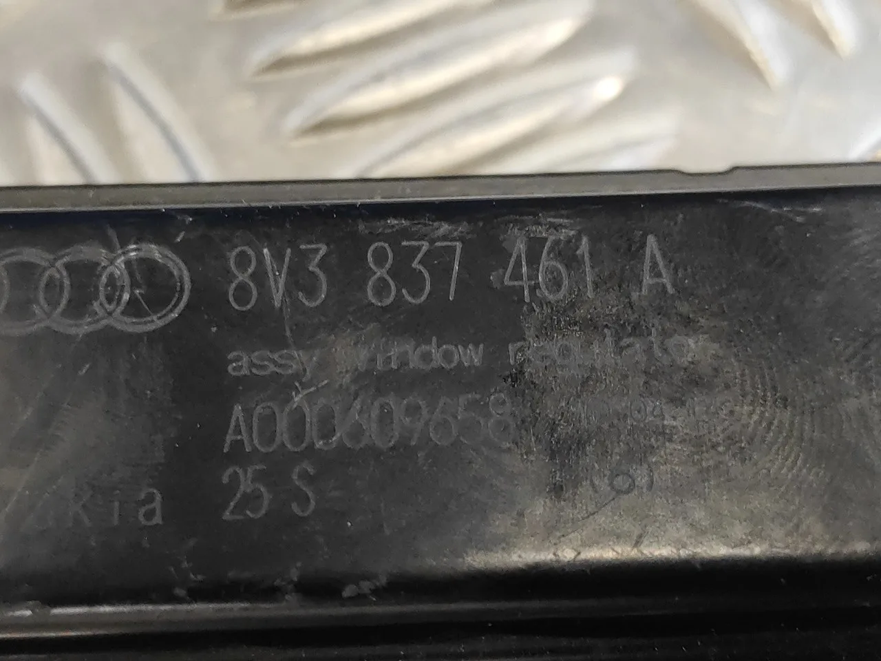 Elevalunas Delantero Izquierdo para Audi A3 Limousine (8Vs, 8Vm)