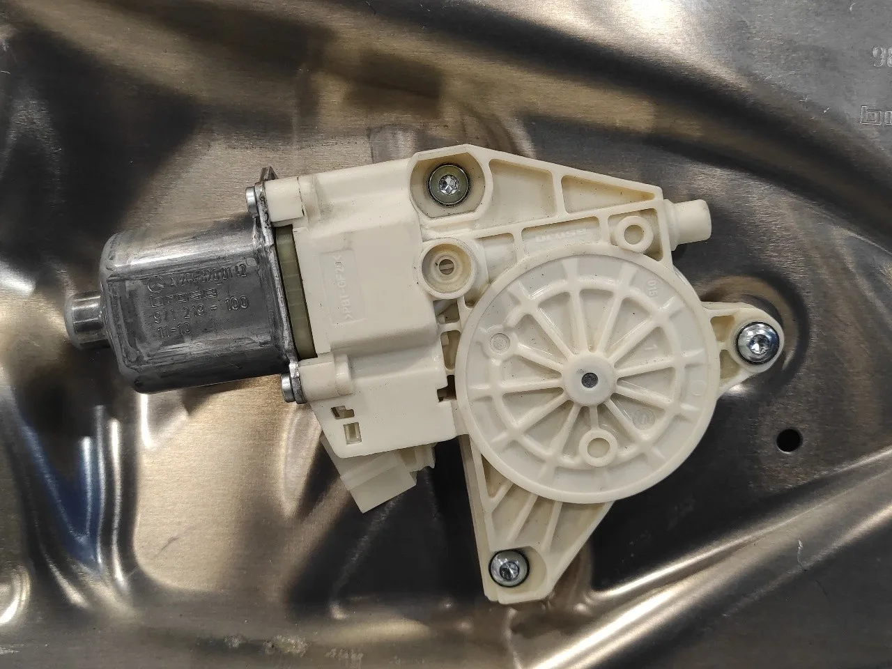 Elevalunas Delantero Izquierdo para Mercedes-Benz Clase E (W212) Lim.