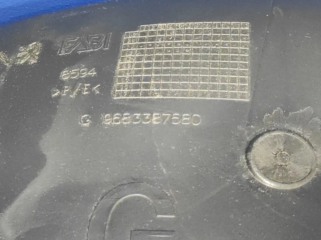 Plastico Paso Rueda Trasero Izquierdo para Citroën C3